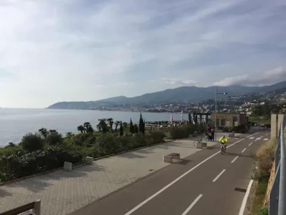 Casa Sveva, A Pochi Passi Dalle Spiagge E Dal Centro Di Arma Di Taggia. Bagian luar foto